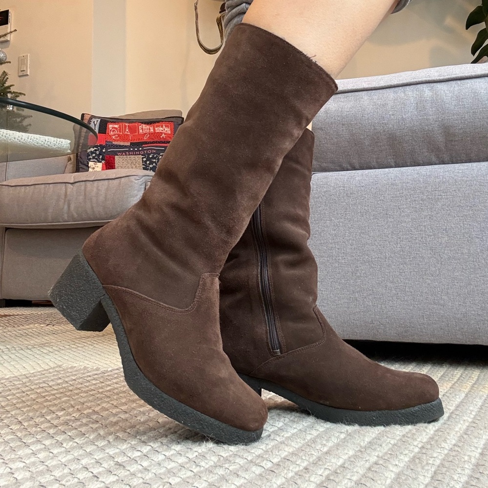 Aquatalia Brown Suede Women's Boots size 6.5 (fits size 6)